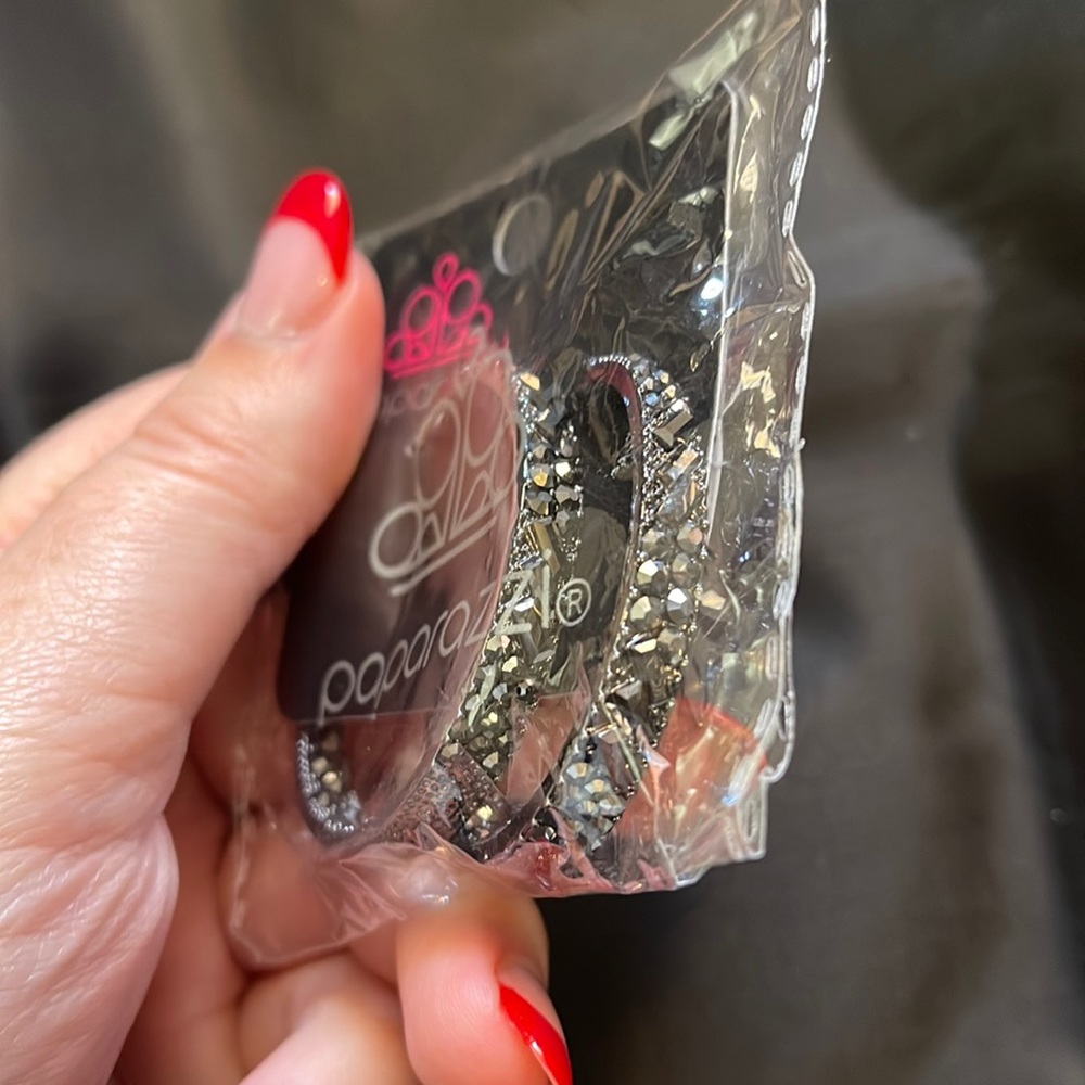 Paparazzi earrings